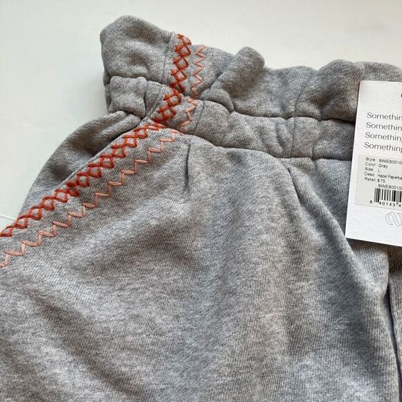 Something Navy Hazel Paperbag Sweatshorts - Picture 3 of 6